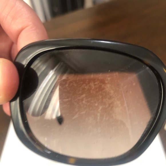 Coach tortoise sunglasses - Picture 7 of 10